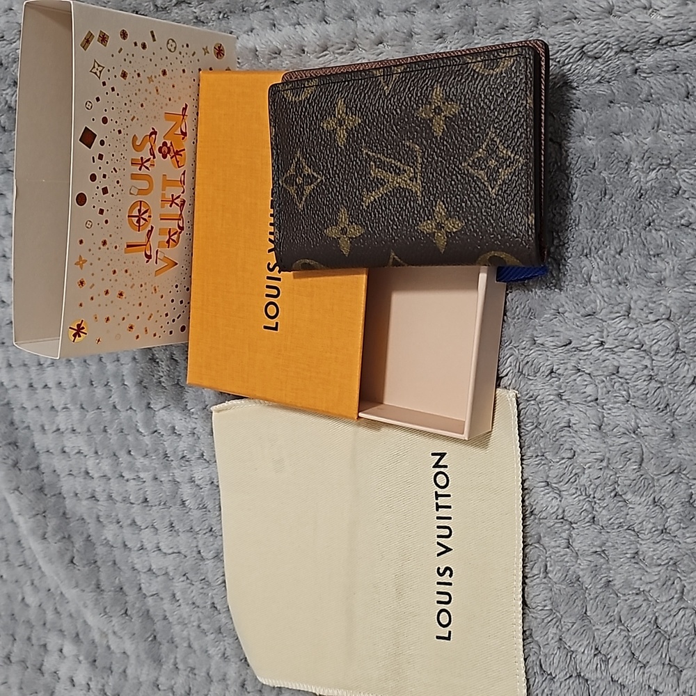 (LIKE NEW CONDITION) Louis Vuitton pocket organizer FULL INCLUSION